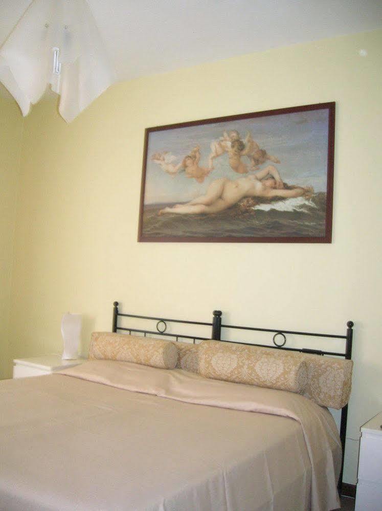 Gasthuis Alloggi Agli Artisti 2*